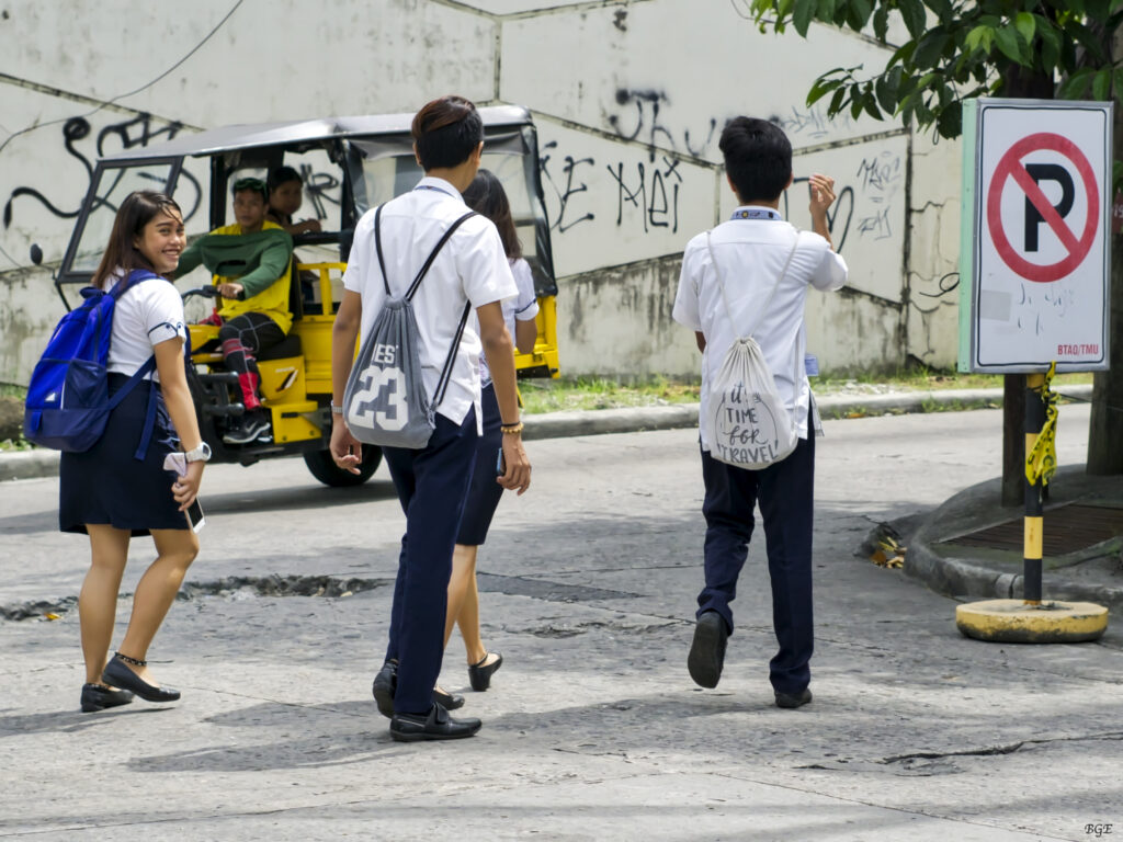 filipino-students-use-padungog-dungog-to-resist-educational